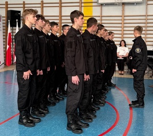 Uroczystość ślubowania klas mundurowych