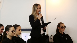 Debata społeczna z udziałem młodzieży.