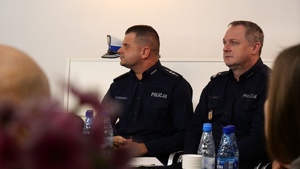 Debata społeczna z udziałem młodzieży.