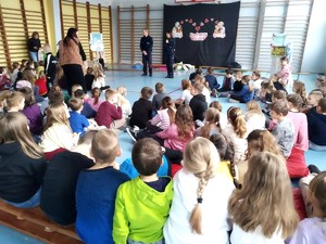 Dzielnicowi przypominają o bezpieczeństwie przed feriami zimowymi.