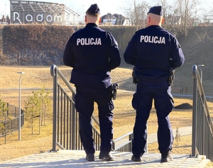 Więcej patroli policji na ulicach Radomska.