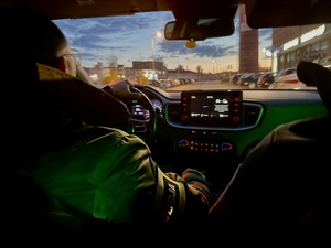 Miejsca spotkań młodzieży pod okiem policjantów.