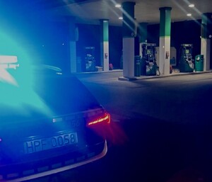 Uciekał BMW przed policjantami.