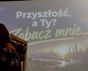 „Zobacz mnie...” – młodzi ludzie o problemach, które nie zawsze widać.