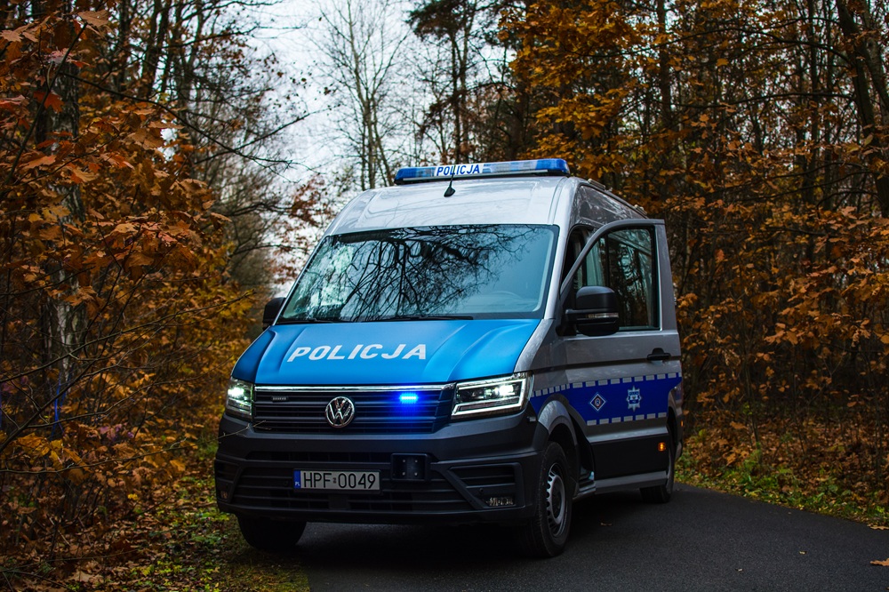 Policja apeluje o przygotowanie samochodów do jesiennych warunków